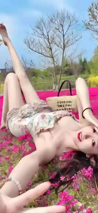 国自产精品手机在线视频_18禁区美女免费观看网站_24小时日本在线观看完整版
