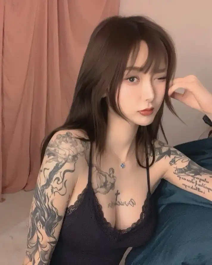 国自产精品手机在线视频_18禁区美女免费观看网站_24小时日本在线观看完整版